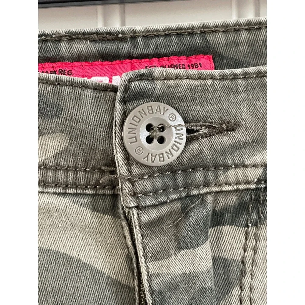 Vtg Unionbay Mens Camouflage Cargo Shorts Green Grey Camo Stretch Size 40 Y2K